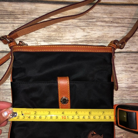 Dooney Bourke nylon bags😍 - Picture 4 of 7